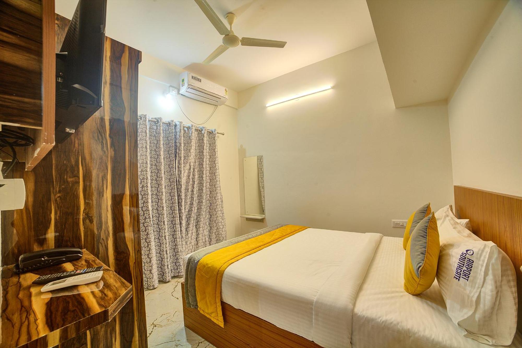 Hotel Airport Southgate Bangalore Devanahalli Exteriör bild