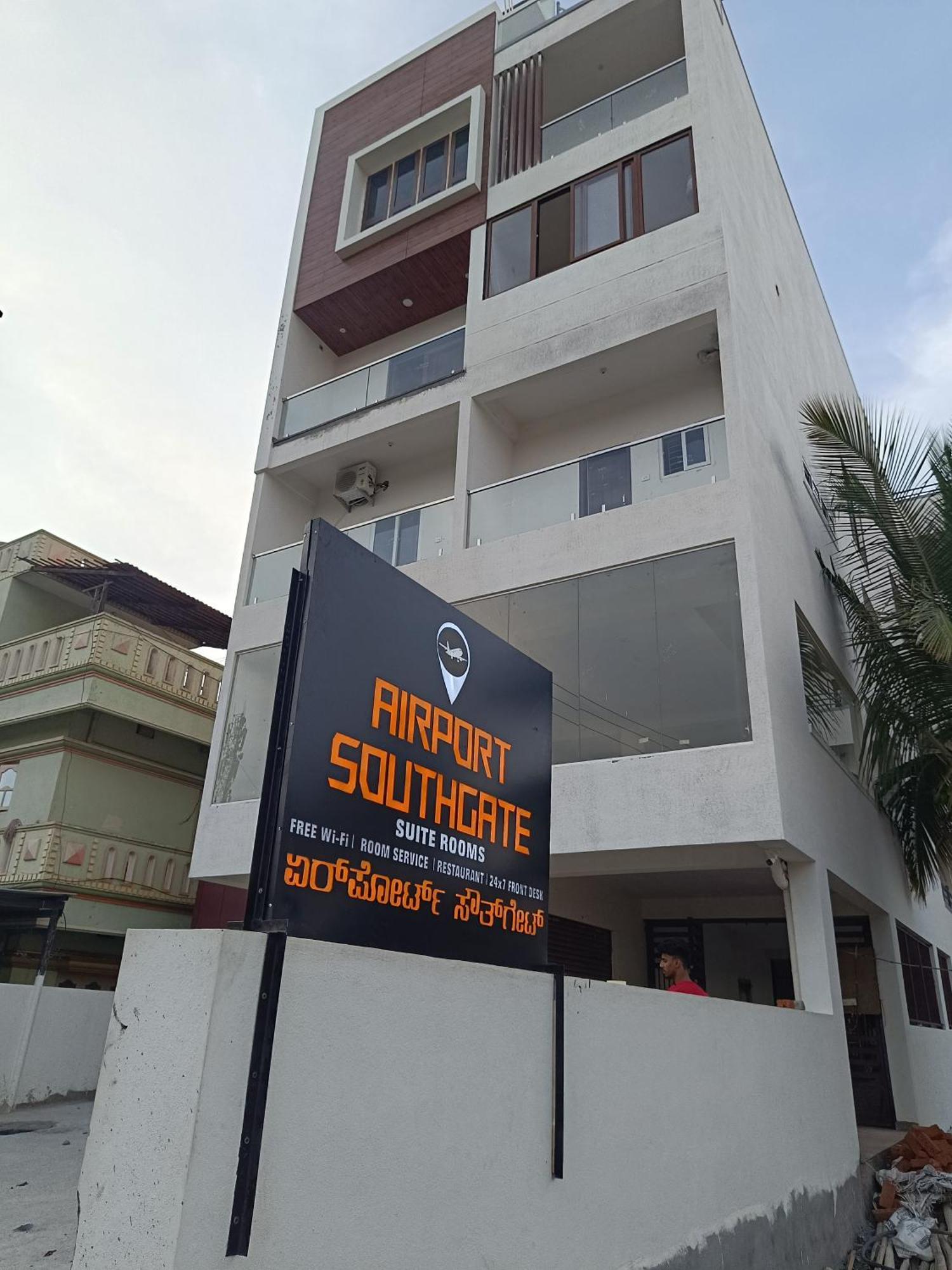 Hotel Airport Southgate Bangalore Devanahalli Exteriör bild